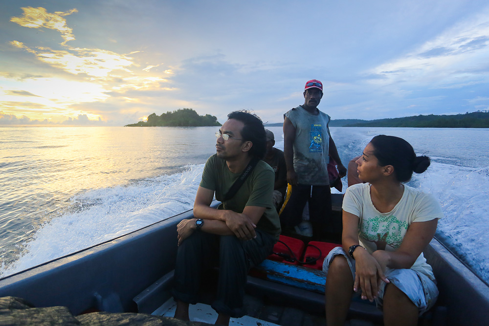 Dr. Al Uy, Dr. Floria Uy, and Lonsdale, the captain of Dr. Uy's local field team in the Solomon Islands.